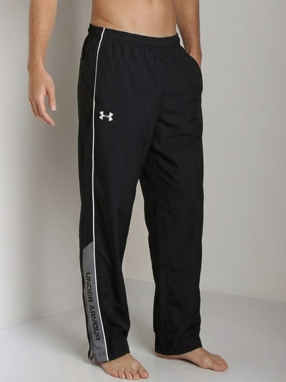 Under Armour Lightweight Mesh Lined Track Windbreaker Pants Black Gray Size M